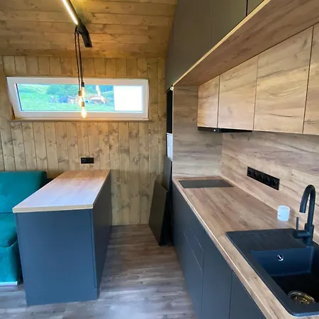 Bird's Nest Hideaway Tinyhouses *
