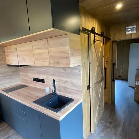 Bird's Nest Hideaway Tinyhouses